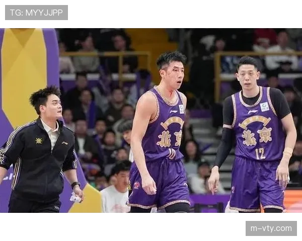 广东残阵胜广厦战术解析 麦考尔防守布朗细节展现研究深度